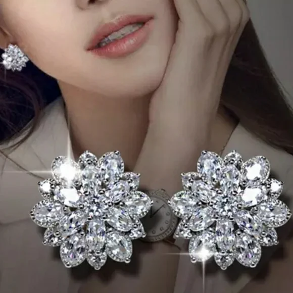 New Multicolor Flower Stud Earrings - Picture 3 of 3